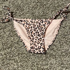 Cheetah print swimsuit bottoms